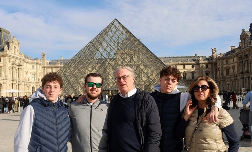 Image 8: Visite privée de Paris en minivan avec photoshoot inclus