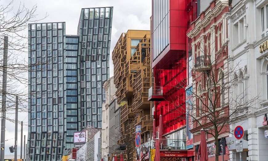 Image 2: Hamburg Private St. Pauli Rotlichtviertel Tour