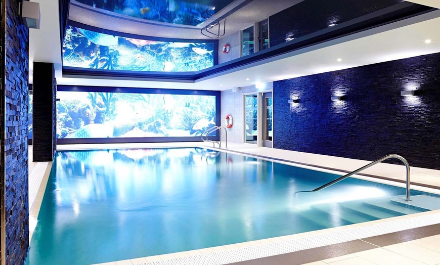 Image 13: ✈ ROYAUME-UNI | Londres - Match Angleterre VS Irlande - Tournoi des...