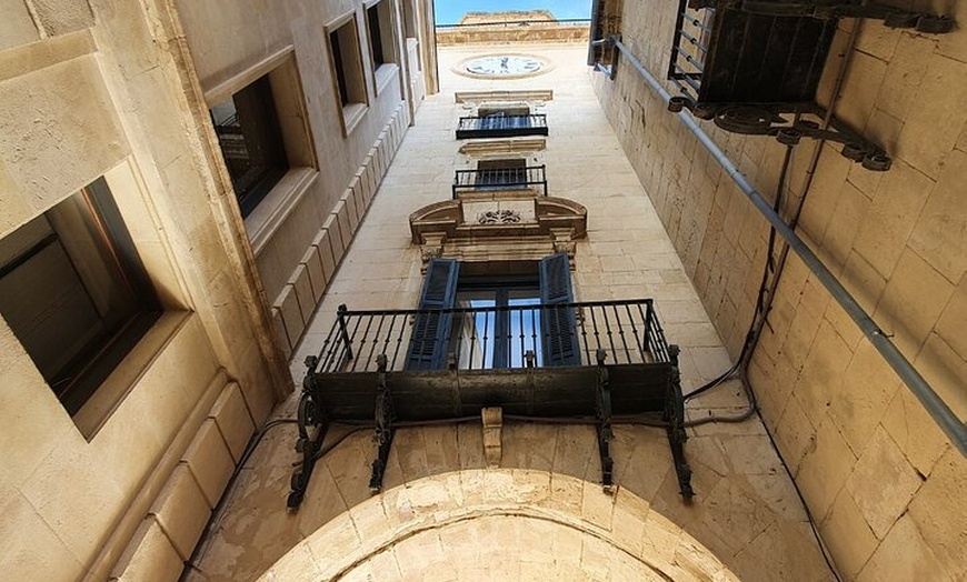 Image 8: Tour a pie por Alicante : 12 joyas ocultas con un guía local