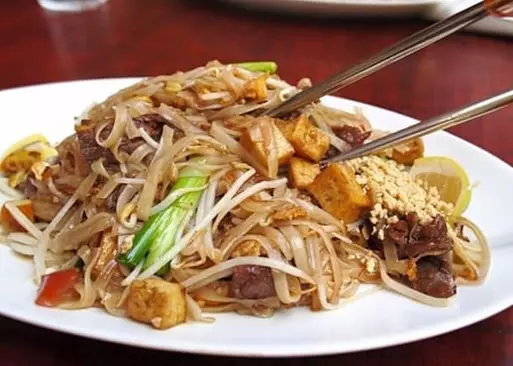 5% Cash Back at Red Basil Thai Cuisine