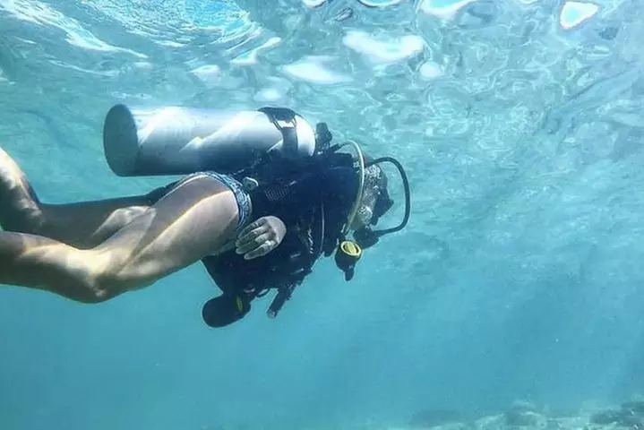 Beginner Scuba Diving Adventure with Videos in Honolulu