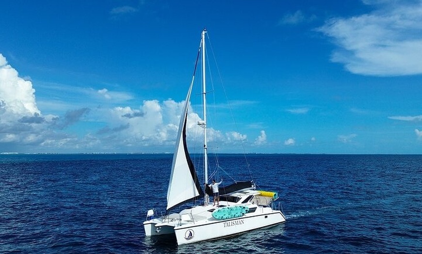 Image 7: Luxury Catamaran to Isla Mujeres All Inclusive Open Bar Buffet