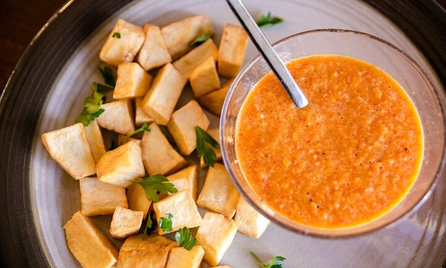 Image 11: Clase de Cocina de Tapas Cerca de Las Ramblas + Vino (4 - Curso de ...