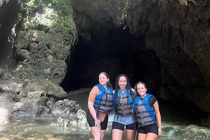 Adventure Half Day Explore Cueva Charco Azul and Cueva Arenales