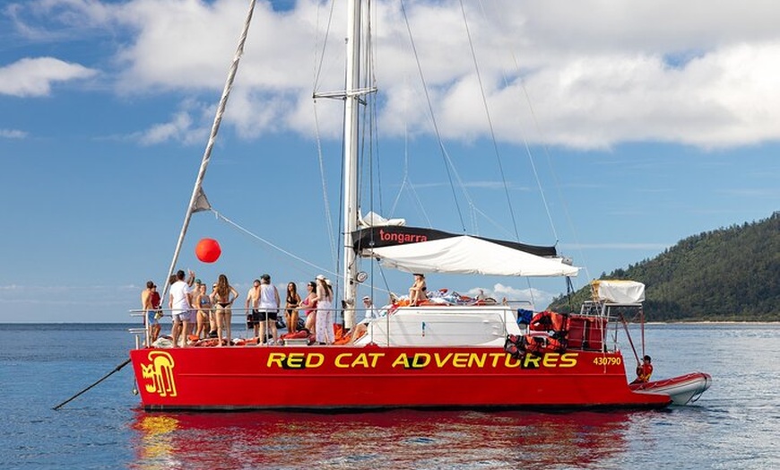 Image 2: Full-Day Whitsunday Sail and Snorkel Adventure with Lunch
