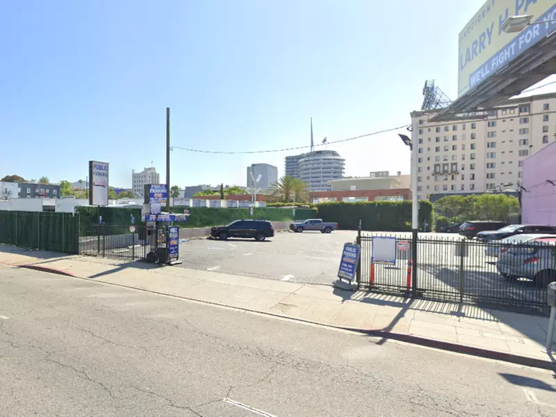 Parking at 1726 N. Cahuenga Blvd. Lot - Primary Image