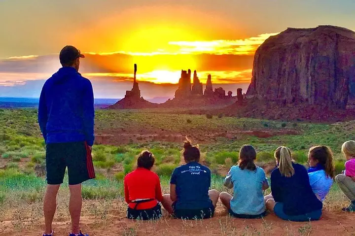 Sunrise Tour of Monument Valley