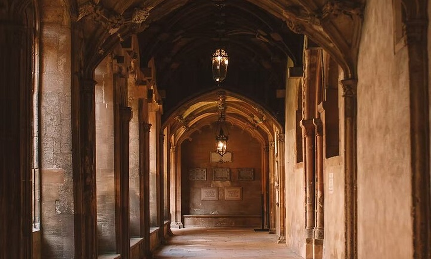 Image 7: Oxford: Harry Potter Tour with Hogwarts Student Guide