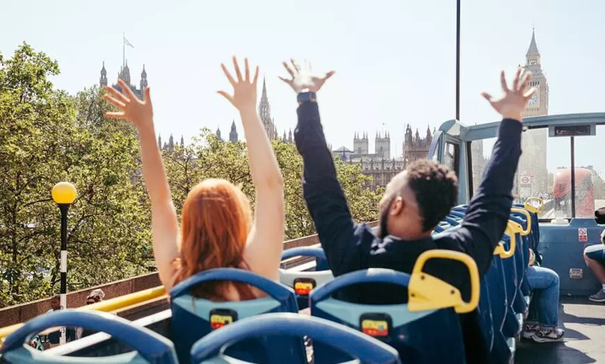 Image 2: London Tootbus Hop-on Hop-off with Optional Thames Cruise