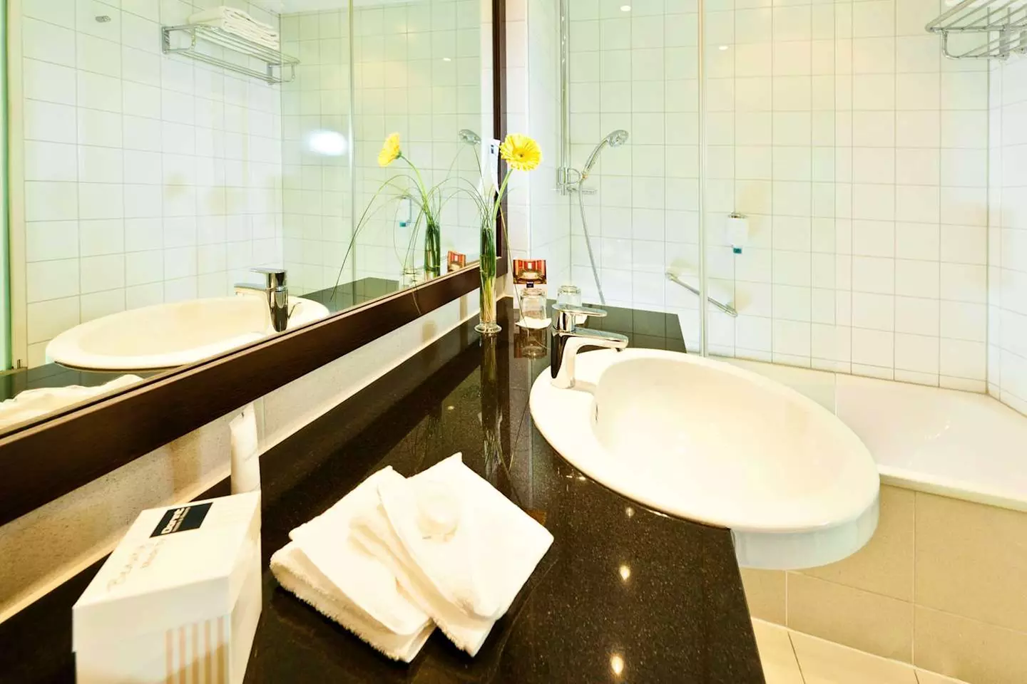 ✈ DEUTSCHLAND | Köln - Dorint Hotel An der Messe Köln 4*, 2 Nächte ...