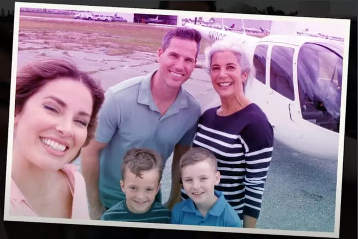 Private Helicopter 77 Miles Fireworks Tour over all Theme Parks