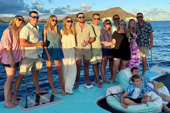 Private Catamaran Sunset Sail in Waikiki