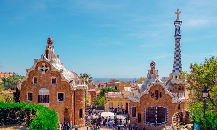 Image 3: Entrada oficial de Park Guell
