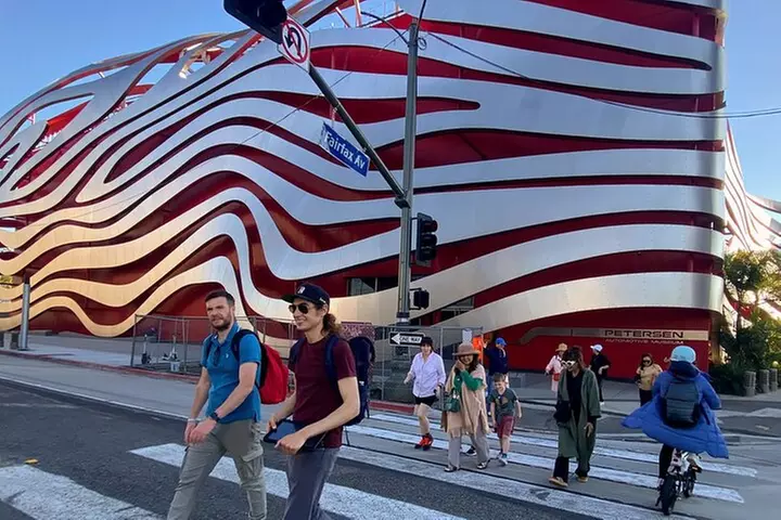 Museum Row Tour: The Fast & The Fossilized on Wilshire Blvd