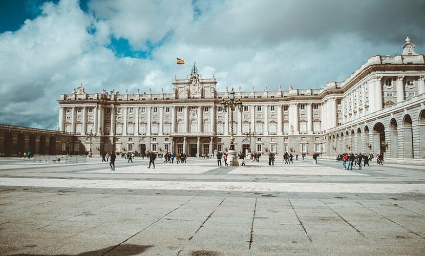 Image 3: Tour de medio día por Madrid