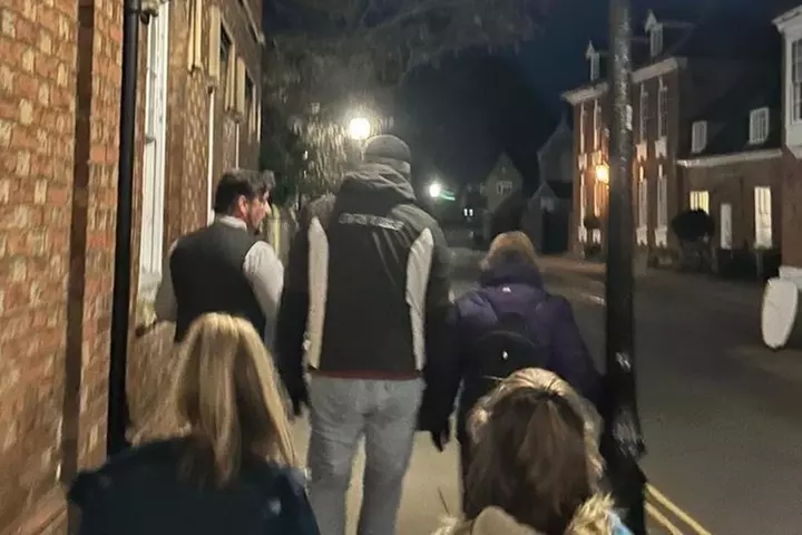 The Twisted Tales: Stratford-Upon-Avon's Dynamic Walking Tour - Image 3