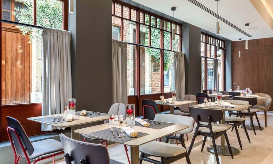 Image 3: ✈ BELGIQUE | Bruxelles - NH Collection Brussels Grand Sablon 4*, 2 ...