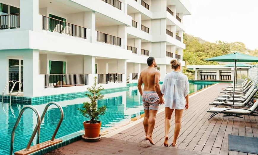 Image 120: ✈ POŁUDNIOWA TAJLANDIA | Phuket - Casa Del M 4* - Odkryty basen