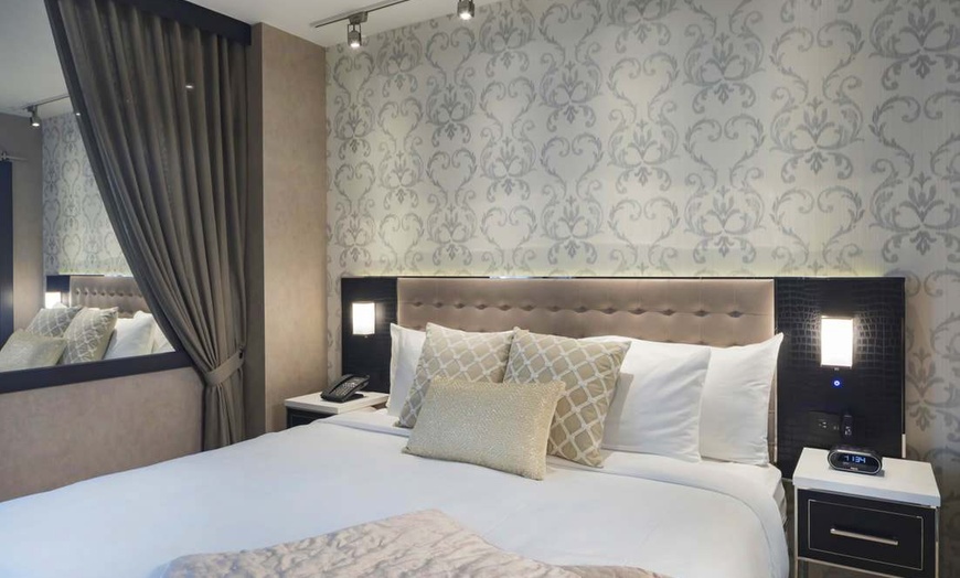 Image 4: ✈ ETATS-UNIS | New York City - Aliz Hotel Times Square 4* & Match N...