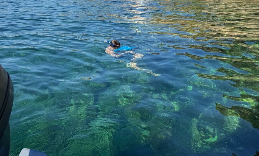 Image 10: Un Bateau Privatisé, dans les Calanques de Port d'Alon !