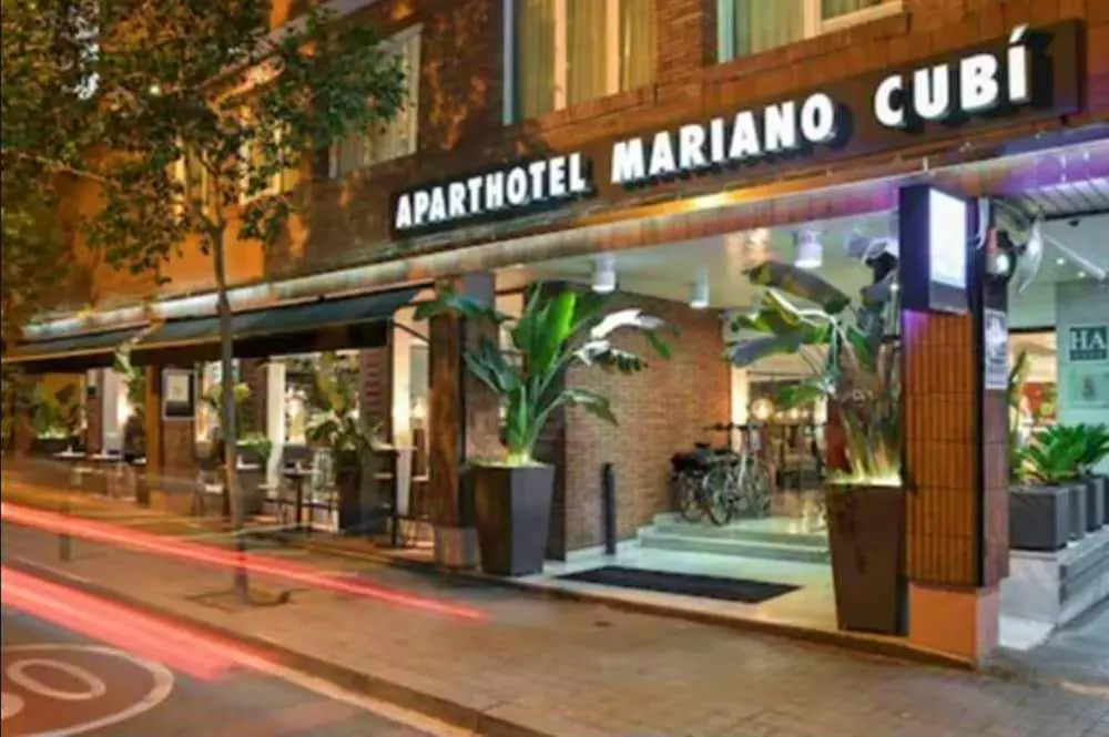 ✈ SPANIEN | Barcelona - Mariano Cubi Aparthotel Barcelona 4*, 2 Näc...
