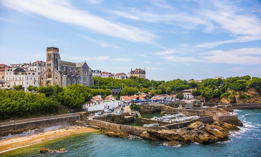 Image 9: Bonjour Biarritz : Private 2 - Heure Intro City Walk avec Guide Local