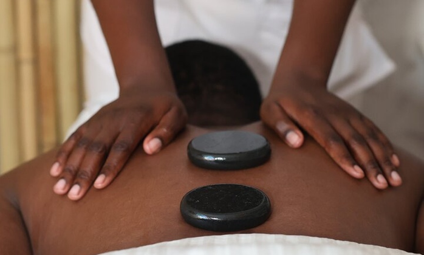 Image 3: Massage in Nassau Bahamas with Transportation