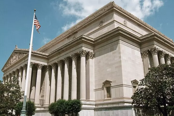 Family Friendly National Archives Building Private Tour