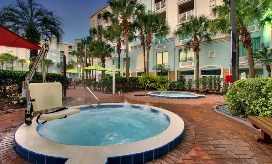 Image 3: ✈ FLORIDA | Orlando - Holiday Inn Resort Lake Buena Vista 3*, 3 nac...