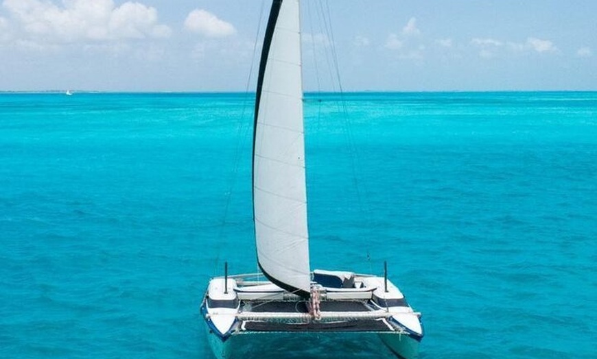 Image 5: Private Catamaran Experience! Buffet and Unlimited Open Bar