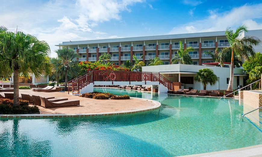 Image 17: ✈ CUBA | La Havane - Combiné Hotel Nacional & Playa Vista Azul 5* -...