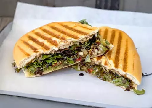 5% Cash Back at Slam Dunk Sandwiches
