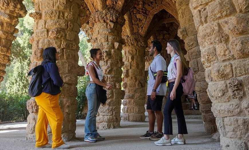 Image 14: Visita guiada Sagrada Familia & Park Güell
