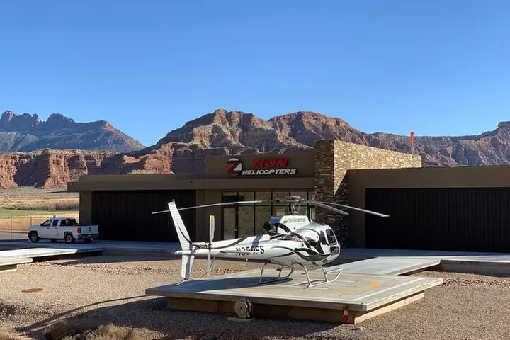 55 Mile - Helicopter Tour Around Zion National Park