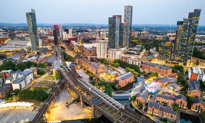 Image 6: Manchester Airport MAN Private Transfer to Manchester City/Hotels