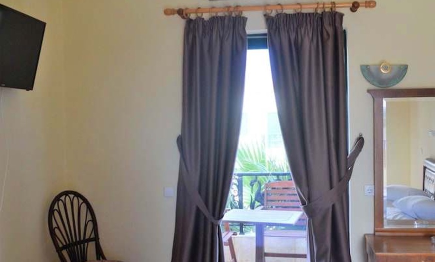 Image 30: ✈ KRETA | Kato Gouves - Diogenis Blue Palace Hotel 4* - Odkryty basen