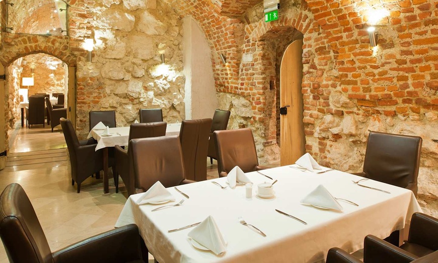 Image 6: ✈ POLONIA | Cracovia - Hotel Unicus 4* - City break