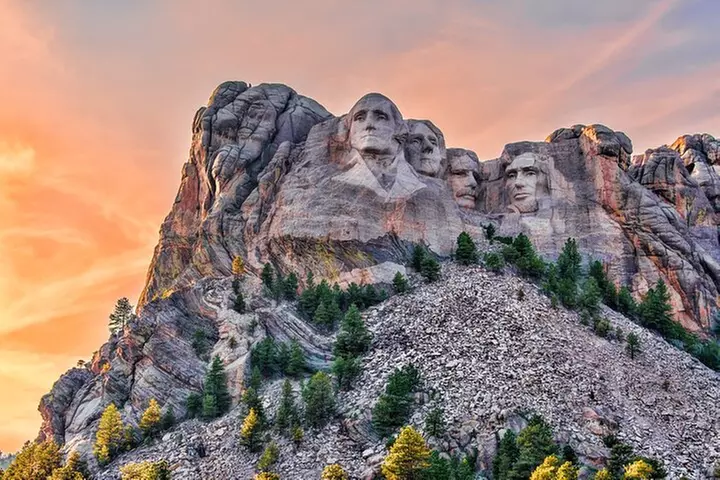 Badlands and Mount Rushmore Self-Guided Audio Tour Bundle - Primary Image
