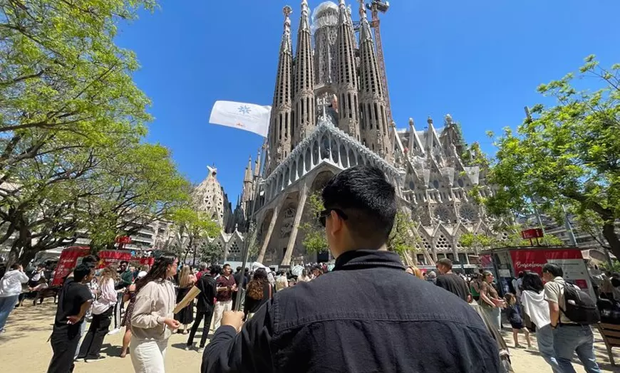 Image 1: Visita guiada a la Sagrada Familia Los secretos ocultos de Gaudí