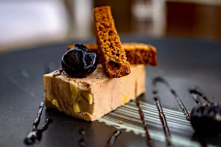 Dîner croisière sur la Seine avec Rooftop et chanteur live