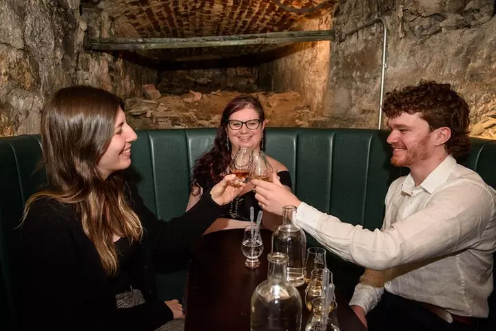 Luxury Whisky Tasting in Edinburgh's Underground Vaults | 90min