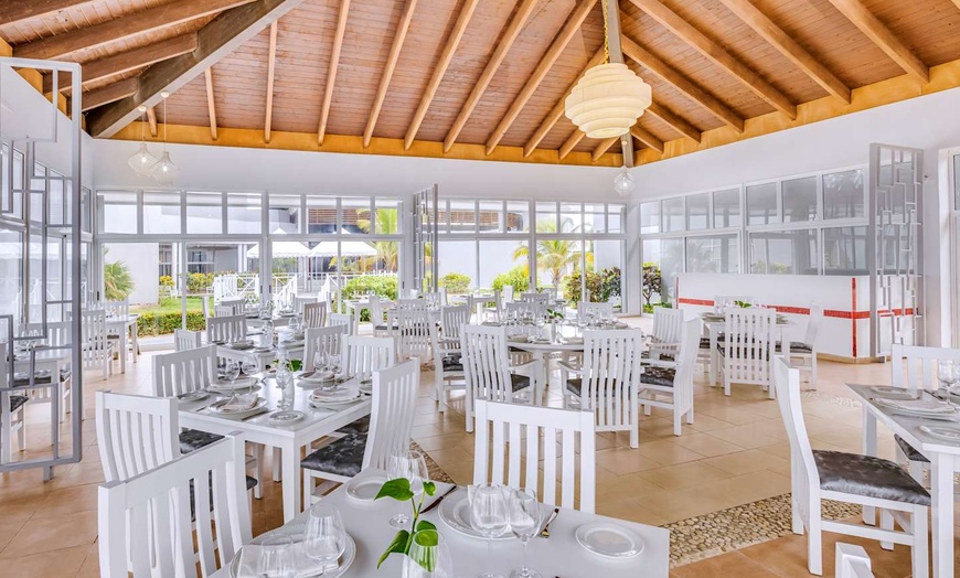 Image 10: ✈ CUBA | Cayo Coco - Meliá Costa Rey 5*, 5 nuit - Plage de sable blanc