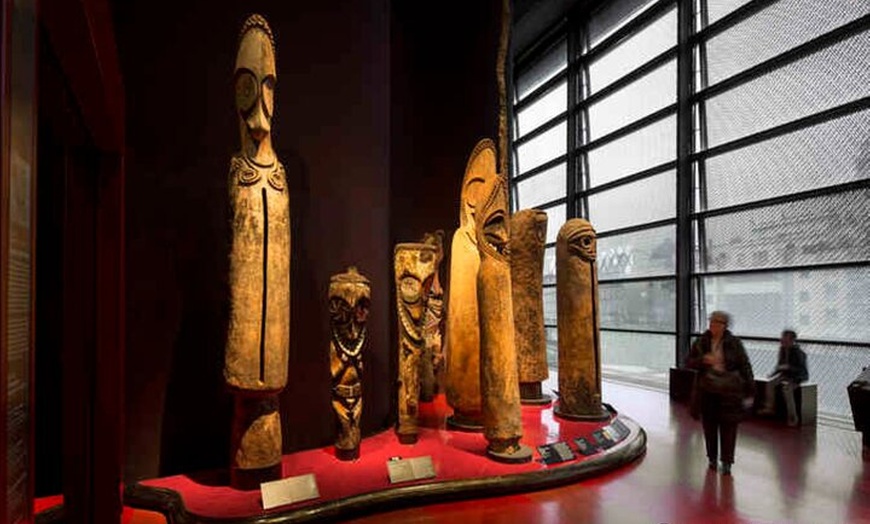 Image 28: Musée du Quai Branly et shopping à Beaugrenelle Paris