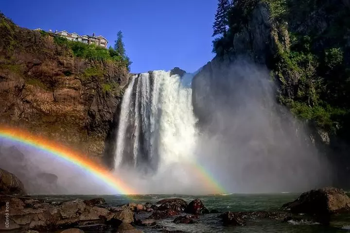 Seattle Wine & Snoqualmie Falls Highlights Tour