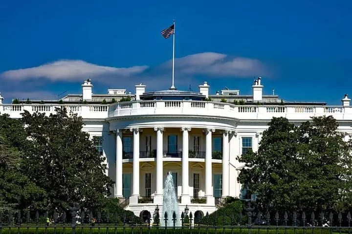 DC Presidential Sightseeing Bus Tour with U.S. Capitol Grounds