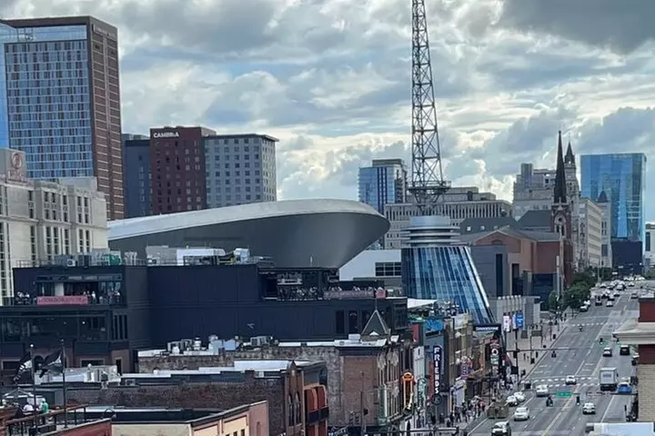 Local Insider's Walking Tour of Downtown Nashville