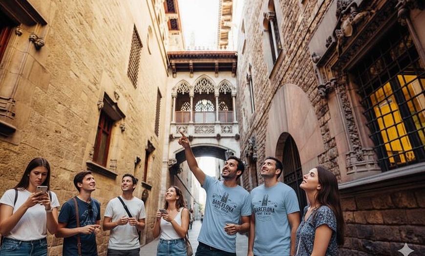 Image 3: Tour privado a pie por el Barrio Gótico y El Born con guía local