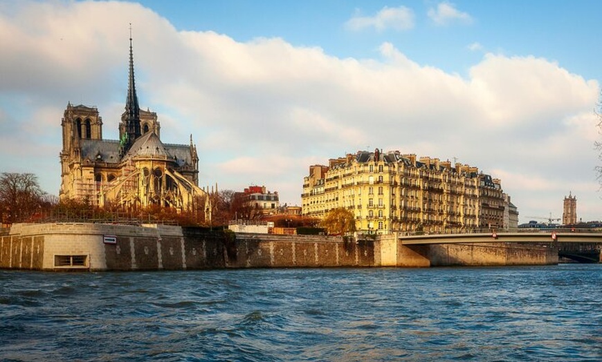 Image 6: Visite à pied en plein air de NotreDame