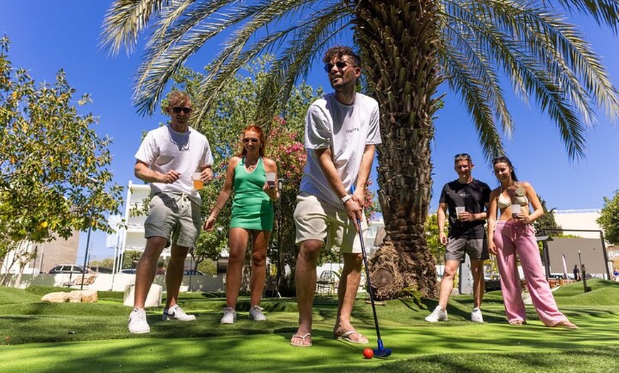 Image 11: Excursión a la piscina y discoteca de Ibiza, incluyendo O Beach y E...